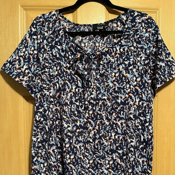 Multi colored short sleeve a.n.a top - Picture 5 of 9